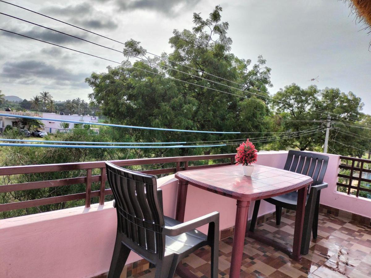 Prajwal Home Stay ハンピ エクステリア 写真