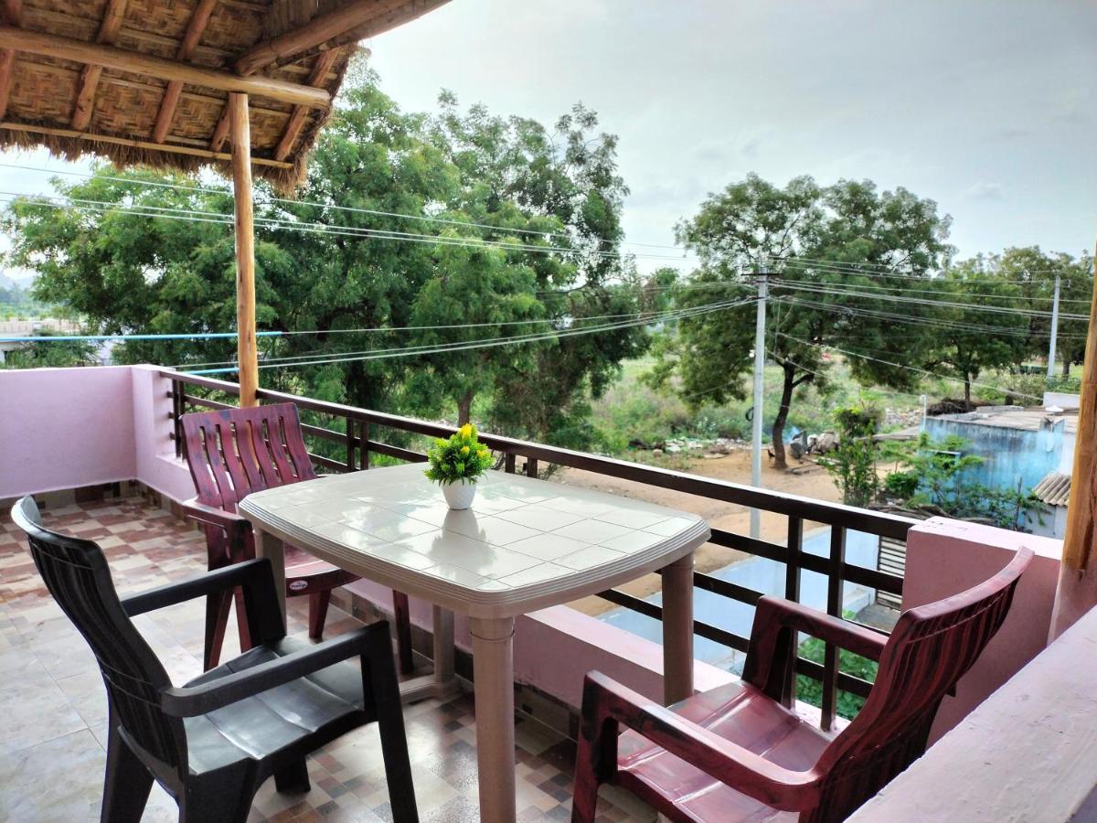Prajwal Home Stay ハンピ エクステリア 写真