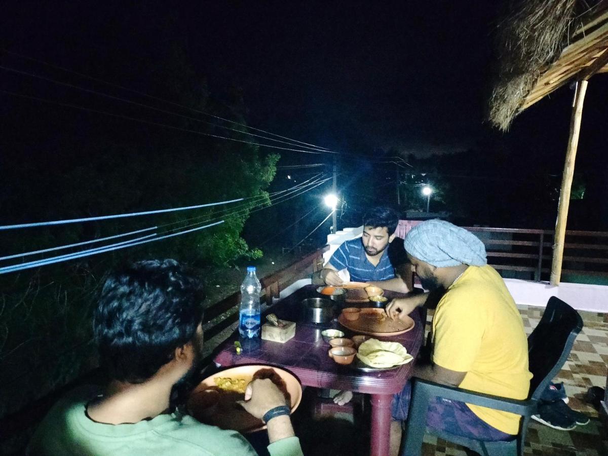 Prajwal Home Stay ハンピ エクステリア 写真