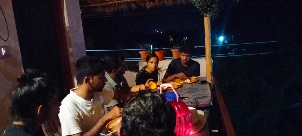 Prajwal Home Stay ハンピ エクステリア 写真