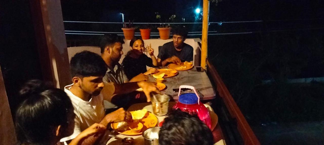 Prajwal Home Stay ハンピ エクステリア 写真