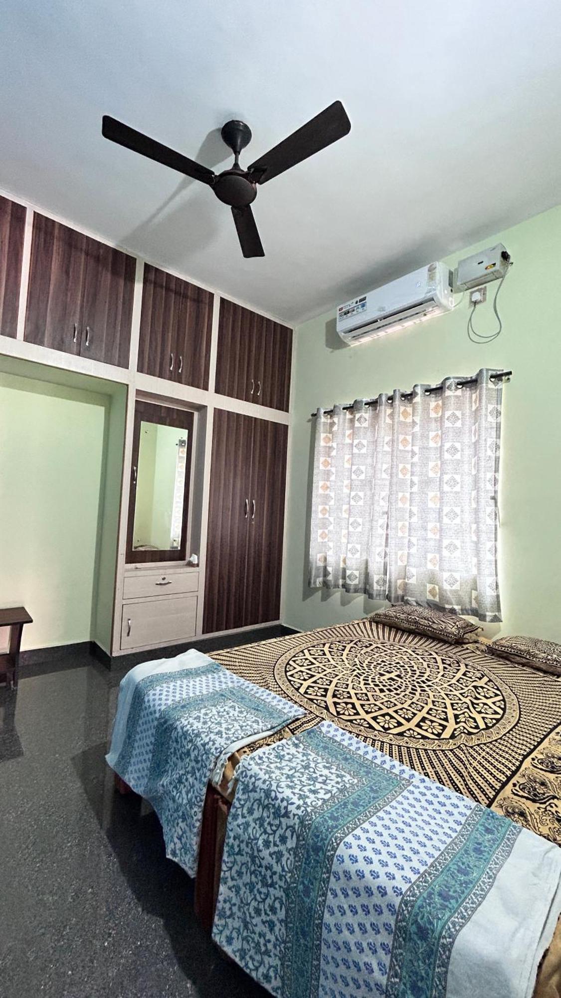 Prajwal Home Stay ハンピ 部屋 写真